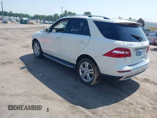 2013 Mercedes-Benz M 350 z VIN 4JGDA5HB0DA108177, wystawiony jako IAAI lot #42295466 z przebiegiem 161 232 mil mil oraz . Historia ofert i sprzedaży dostępna na DreamBid. Obrazek 3.