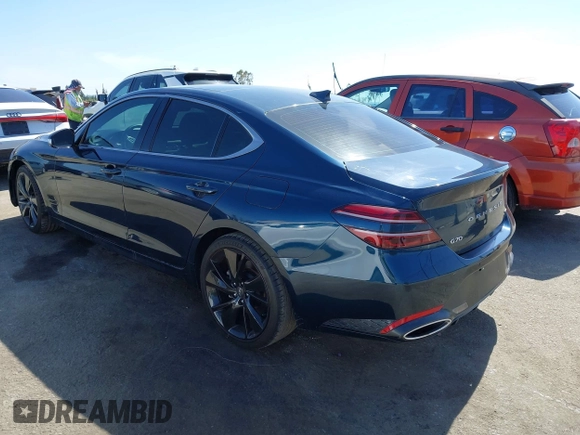 2022 Genesis G70 3.3T z VIN KMTG54TE2NU082023, wystawiony jako IAAI lot #42271871 z przebiegiem 17 833 mil mil oraz . Historia ofert i sprzedaży dostępna na DreamBid. Obrazek 3.