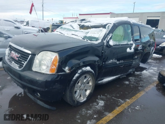 2007 GMC Yukon XL SLT with VIN 1GKFK16377R377124, listed as a IAAI auction lot 41808174 with 217,584 mi miles. Bid and sale history available at carsss.com. Image 2.