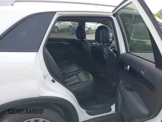 2015 Kia Sorento LX z VIN 5XYKTDA7XFG604872, wystawiony jako IAAI lot #42419997 z przebiegiem 174 676 mil mil oraz . Historia ofert i sprzedaży dostępna na DreamBid. Obrazek 8.