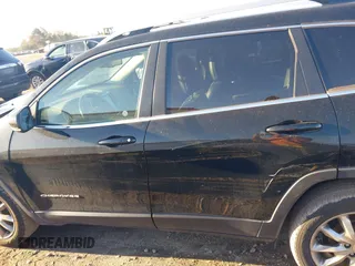 2018 Jeep Cherokee Limited с VIN 1C4PJLDB2JD620416, выставлен на аукционе IAAI как лот 41818047 с пробегом 68 461 миль миль и . История ставок и продаж доступна на DreamBid. Изображение 14.