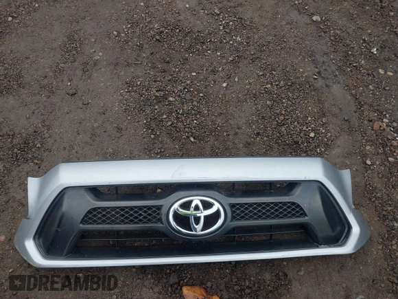 2014 Toyota Tacoma PreRunner with VIN 5TFJU4GN1EX052382, listed as a IAAI auction lot 41533721 with 165,245 mi miles. Bid and sale history available at carsss.com. Image 12.