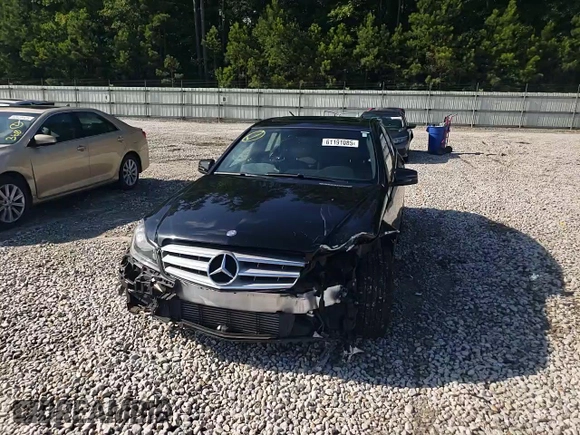 2013 Mercedes-Benz C 250 Sport с VIN WDDGF4HB7DR279741, выставлен на аукционе Copart как лот 61191085 с пробегом 132 198 миль миль и Списание • Salvage title. История ставок и продаж доступна на DreamBid. Изображение 14.