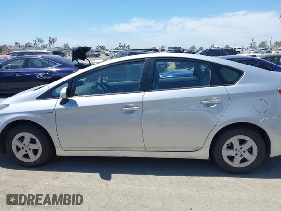 2010 Toyota Prius II with VIN JTDKN3DU9A0099251, listed as a IAAI auction lot 41959602 with 137,853 mi miles. Bid and sale history available at carsss.com. Image 13.