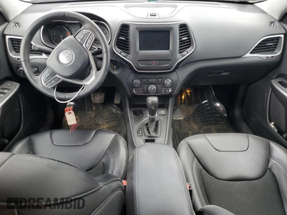 2019 Jeep Cherokee Latitude Plus z VIN 1C4PJLLB9KD204558, wystawiony jako Copart lot #54614525 z przebiegiem 31 449 mil mil oraz Szkoda całkowita • Salvage title. Historia ofert i sprzedaży dostępna na DreamBid. Obrazek 8.