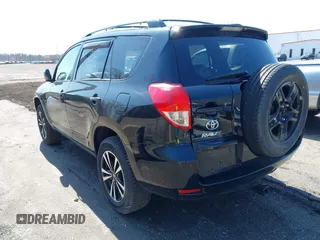 2008 Toyota RAV4 with VIN JTMBD33V486054738, listed as a IAAI auction lot 41941051 with 137,946 mi miles. Bid and sale history available at carsss.com. Image 3.