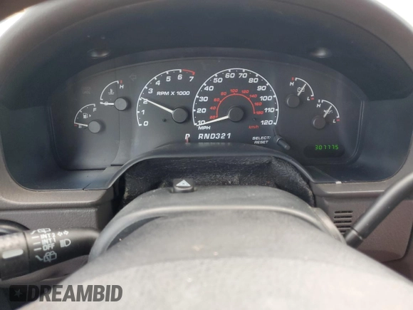 2002 Ford Explorer XLS z VIN 1FMZU62K72ZC72438, wystawiony jako Copart lot #54696755 z przebiegiem 307 775 mil mil oraz Czysty tytuł • Clean title. Historia ofert i sprzedaży dostępna na DreamBid. Obrazek 9.