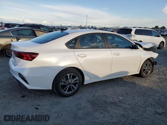2022 Kia Forte LXS with VIN 3KPF24AD1NE452874, listed as a Copart auction lot 48189465 with 30,373 mi miles and Salvage Title. Bid and sale history available at carsss.com. Image 3.
