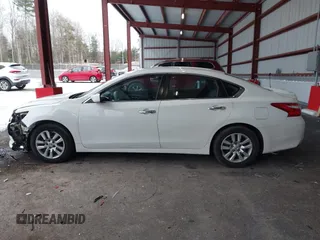 2017 Nissan Altima SV with VIN 1N4AL3AP4HC226048, listed as a IAAI auction lot 41268284 with 107,459 mi miles and . Bid and sale history available at carsss.com. Image 14.