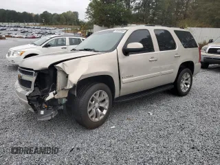 2007 Chevrolet Tahoe LT z VIN 1GNFC13077J260426, wystawiony jako Copart lot #80866964 z przebiegiem 221 203 mil mil oraz Szkoda całkowita • Salvage title. Historia ofert i sprzedaży dostępna na DreamBid. Obrazek 1.