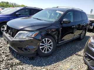 2015 Nissan Pathfinder Platinum with VIN 5N1AR2MM1FC700700, listed as a Copart auction lot 56637765 with 201,149 mi miles and Salvage title. Bid and sale history available at DreamBid. Image 1.
