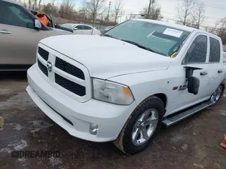 2015 Ram 1500 Express z VIN 1C6RR7KT5FS586308, wystawiony jako IAAI lot #41458063 z przebiegiem 160 492 mil mil oraz . Historia ofert i sprzedaży dostępna na DreamBid. Obrazek 17.