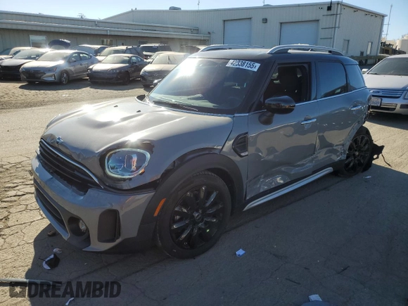 2021 MINI Countryman Oxford Edition with VIN WMZ23BR04M3M78361, listed as a Copart auction lot 42338155 with 11,235 mi miles and Salvage Title. Bid and sale history available at carsss.com. Image 1.
