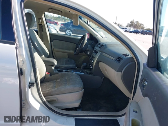 2012 Ford Fusion S with VIN 3FAHP0GA7CR364584, listed as a IAAI auction lot 41664045 with 185,895 mi miles. Bid and sale history available at carsss.com. Image 5.