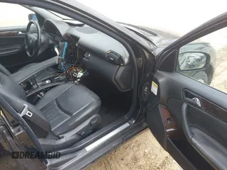 2005 Mercedes-Benz C 240 with VIN WDBRF81J05F557070, listed as a IAAI auction lot 42242556 with 113,139 mi miles and . Bid and sale history available at DreamBid. Image 5.