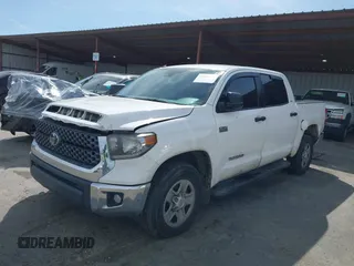 2018 Toyota Tundra 2WD SR5 with VIN 5TFEY5F12JX229395, listed as a IAAI auction lot 41860401 with 211,706 mi miles. Bid and sale history available at carsss.com. Image 17.