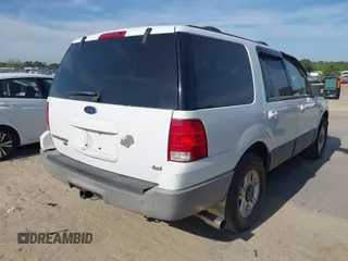 2003 Ford Expedition Special Service with VIN 1FMFU16L63LA30060, listed as a IAAI auction lot 42080566 with 178,757 mi miles. Bid and sale history available at carsss.com. Image 4.