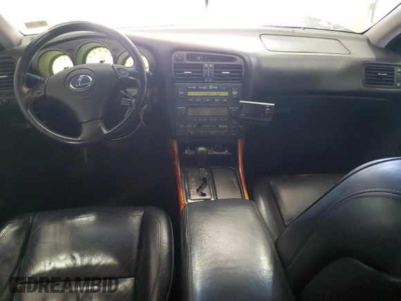 2004 Lexus GS 300 z VIN JT8BD69SX40193573, wystawiony jako Copart lot #55248105 z przebiegiem 244 410 mil mil oraz Szkody całkowita. Historia ofert i sprzedaży dostępna na DreamBid. Obrazek 8.