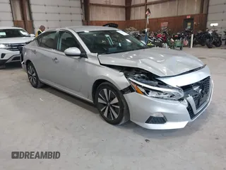 2022 Nissan Altima SV z VIN 1N4BL4DV4NN317096, wystawiony jako IAAI lot #42424095 z przebiegiem 93 965 mil mil oraz . Historia ofert i sprzedaży dostępna na DreamBid. Obrazek 1.