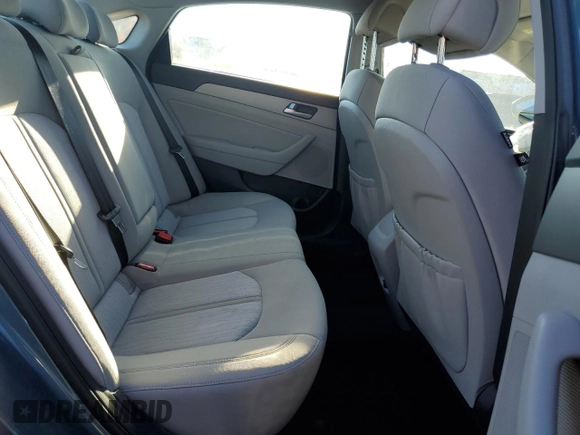 2016 Hyundai Sonata Hybrid SE with VIN KMHE24L17GA037672, listed as a Copart auction lot 38761553 with 47,885 mi miles. Bid and sale history available at carsss.com. Image 10.