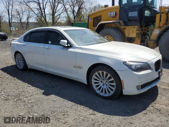 2012 BMW 7 Series 750Li xDrive z VIN WBAKC8C54CC434833, wystawiony jako Copart lot #54531455 z przebiegiem 110 959 mil mil oraz Szkoda całkowita • Salvage title. Historia ofert i sprzedaży dostępna na DreamBid. Obrazek 4.