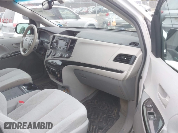 2012 Toyota Sienna LE AAS with VIN 5TDKK3DC0CS232950, listed as a IAAI auction lot 41988953 with 315,165 mi miles. Bid and sale history available at carsss.com. Image 5.
