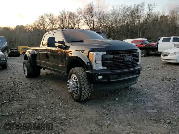 2017 Ford F-350 Lariat с VIN 1FT8W3DT1HEF35179, выставлен на аукционе Copart как лот 89137505 с пробегом 193 805 миль миль и Списание • Salvage title. История ставок и продаж доступна на DreamBid. Изображение 14.