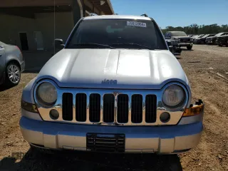 2005 Jeep Liberty Limited with VIN 1J4GK58K55W560400, listed as a Copart auction lot 76913964 with 208,040 mi miles and Salvage Title. Bid and sale history available at carsss.com. Image 5.
