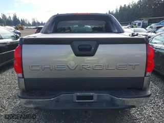 2003 Chevrolet Avalanche with VIN 3GNEK13TX3G315942, listed as a IAAI auction lot 41545525 with 191,170 mi miles. Bid and sale history available at carsss.com. Image 17.