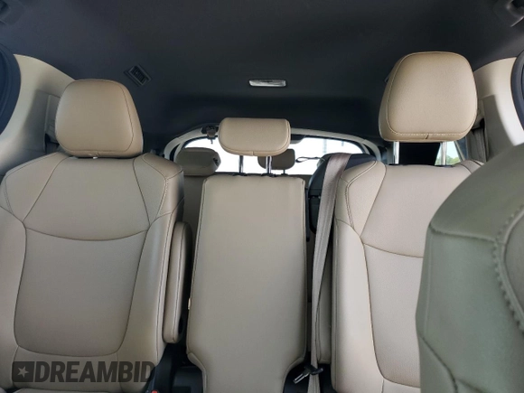 2021 Toyota Sienna XLE with VIN 5TDYRKEC1MS045992, listed as a Copart auction lot 52883385 with 47,847 mi miles and Clean Title. Bid and sale history available at DreamBid. Image 10.