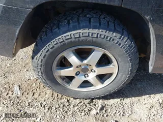 2008 Jeep Grand Cherokee Laredo with VIN 1J8GR48K78C147095, listed as a IAAI auction lot 41848539 with 118,812 mi miles. Bid and sale history available at carsss.com. Image 15.