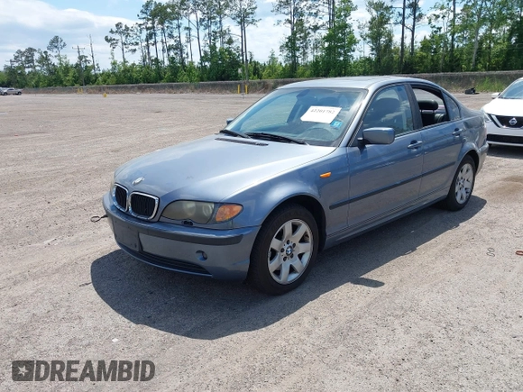 2004 BMW 3 Series 325xi with VIN WBAEU33414PM61213, listed as a IAAI auction lot 42201782 with 138,327 mi miles and . Bid and sale history available at carsss.com. Image 2.