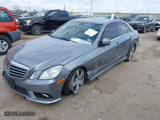 2011 Mercedes-Benz E-Class E 350 Luxury with VIN WDDHF5GBXBA438095, listed as a IAAI auction lot 41508791 with 157,108 mi miles. Bid and sale history available at carsss.com. Image 17.