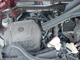 2018 Volkswagen Tiguan SEL with VIN 3VV3B7AX1JM076161, listed as a IAAI auction lot 40931210 with 106,916 mi miles. Bid and sale history available at carsss.com. Image 10.
