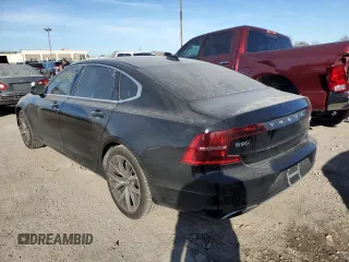 2018 Volvo S90 Momentum z VIN LVY992MK7JP005525, wystawiony jako Copart lot #65523112 z przebiegiem 57 072 mil mil oraz . Historia ofert i sprzedaży dostępna na DreamBid. Obrazek 3.