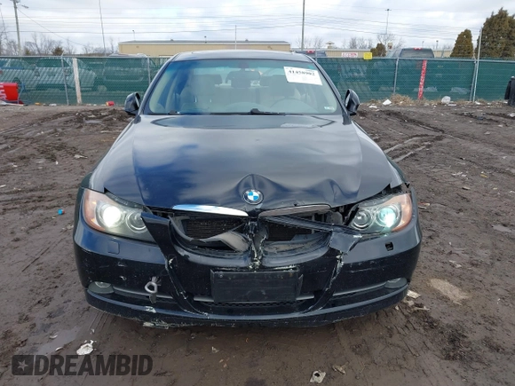2008 BMW 3 Series 328xi with VIN WBAVC93518K036611, listed as a IAAI auction lot 41458902 with 162,425 mi miles and . Bid and sale history available at DreamBid. Image 12.