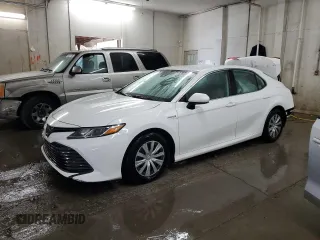 2019 Toyota Camry Hybrid LE z VIN 4T1B31HK3KU004904, wystawiony jako Copart lot #53882595 z przebiegiem 40 236 mil mil oraz Szkoda całkowita • Salvage title. Historia ofert i sprzedaży dostępna na DreamBid. Obrazek 1.