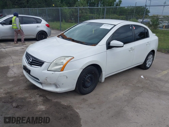 2012 Nissan Sentra 2.0 z VIN 3N1AB6AP9CL785819, wystawiony jako IAAI lot #42248537 z przebiegiem 185 392 mil mil oraz . Historia ofert i sprzedaży dostępna na DreamBid. Obrazek 2.