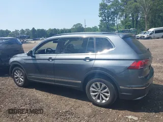 2018 Volkswagen Tiguan SEL with VIN 3VV2B7AX8JM068960, listed as a IAAI auction lot 42528062 with 84,644 mi miles and . Bid and sale history available at DreamBid. Image 14.