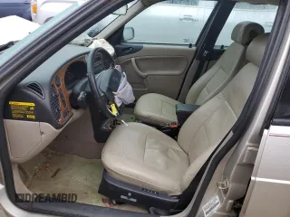 1997 Saab 900 z VIN YS3DF58N1V2046857, wystawiony jako Copart lot #84788464 z przebiegiem 90 640 mil mil oraz Czysty tytuł • Clean title. Historia ofert i sprzedaży dostępna na DreamBid. Obrazek 7.
