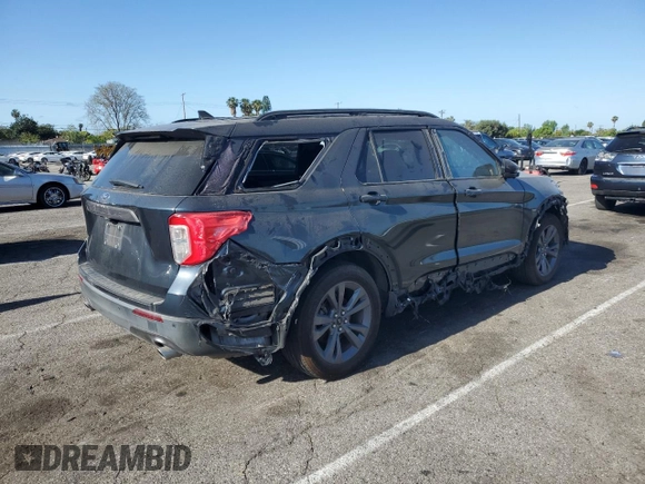 2022 Ford Explorer XLT z VIN 1FMSK7DH9NGA99049, wystawiony jako Copart lot #56937435 z przebiegiem 59 512 mil mil oraz Szkoda całkowita • Salvage title. Historia ofert i sprzedaży dostępna na DreamBid. Obrazek 3.