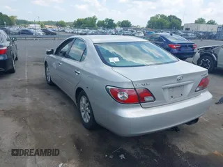 2002 Lexus ES 300 z VIN JTHBF30G220035419, wystawiony jako IAAI lot #42618535 z przebiegiem 218 434 mil mil oraz . Historia ofert i sprzedaży dostępna na DreamBid. Obrazek 3.