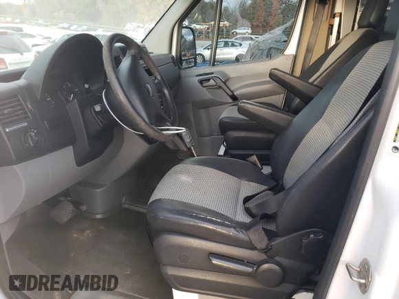 2008 Freightliner Sprinter with VIN WDYPE845985332140, listed as a Copart auction lot 78522104 with 298,467 mi miles and Non Repairable. Bid and sale history available at DreamBid. Image 7.