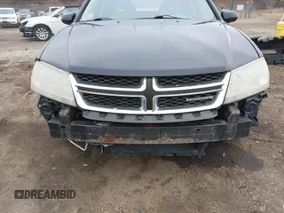 2012 Dodge Avenger SXT z VIN 1C3CDZCB7CN161508, wystawiony jako IAAI lot #41689295 z przebiegiem 184 436 mil mil oraz . Historia ofert i sprzedaży dostępna na DreamBid. Obrazek 6.