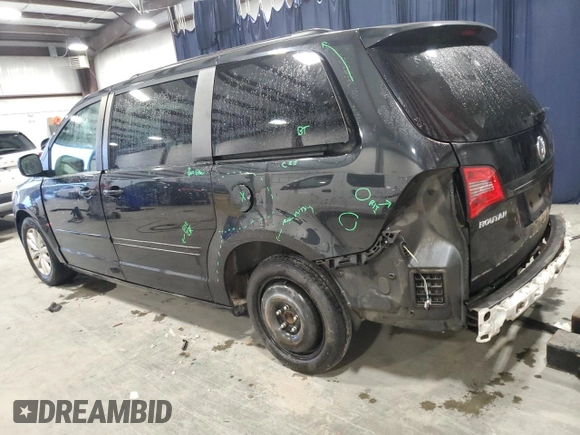 2014 Volkswagen Routan SE with VIN 2C4RVABG1ER134618, listed as a Copart auction lot 81744564 with 121,136 mi miles and Salvage title. Bid and sale history available at DreamBid. Image 2.
