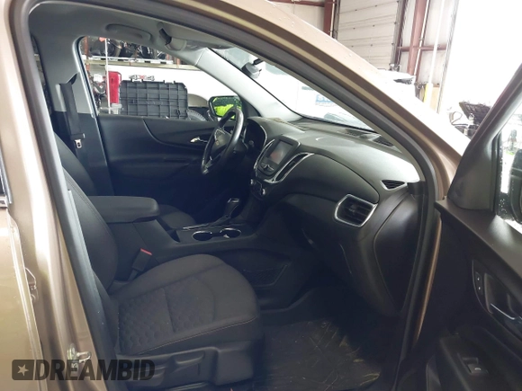 2018 Chevrolet Equinox LT with VIN 2GNAXTEX4J6221219, listed as a IAAI auction lot 39992944 with 92,743 mi miles. Bid and sale history available at carsss.com. Image 5.