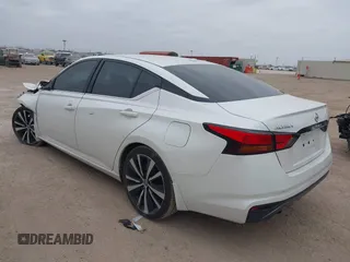2019 Nissan Altima 2.5 SR with VIN 1N4BL4CV8KC135636, listed as a IAAI auction lot 41635760 with 60,087 mi miles. Bid and sale history available at carsss.com. Image 3.