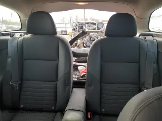2013 Volvo C30 T5 z VIN YV1672MK2D2303931, wystawiony jako Copart lot #50793765 z przebiegiem 135 889 mil mil oraz Szkoda całkowita • Salvage title. Historia ofert i sprzedaży dostępna na DreamBid. Obrazek 10.
