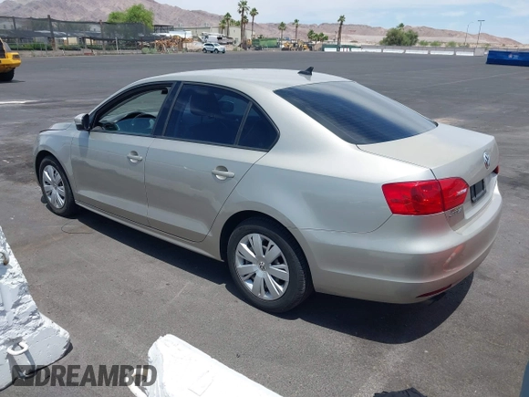 2014 Volkswagen Jetta SE with VIN 3VWD17AJ9EM271431, listed as a IAAI auction lot 42419304 with 143,599 mi miles and . Bid and sale history available at DreamBid. Image 3.