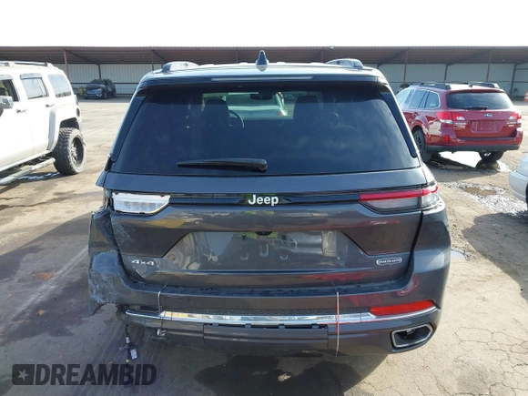 2024 Jeep Grand Cherokee Overland with VIN 1C4RJHDG6R8594991, listed as a IAAI auction lot 41633066 with 14,437 mi miles. Bid and sale history available at carsss.com. Image 17.